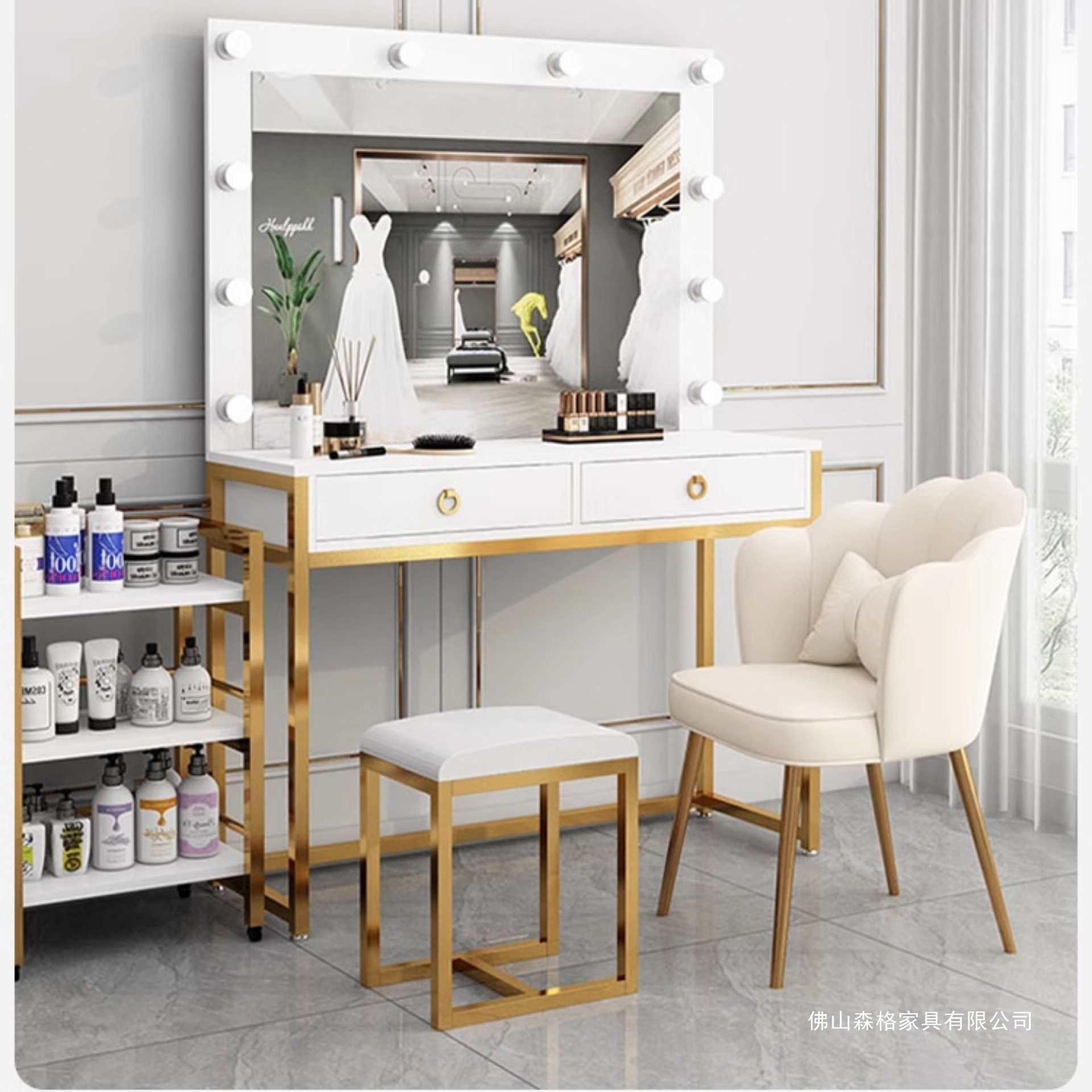 Studio dresser with lamp mirro - Beauty Makeup School recension och pris